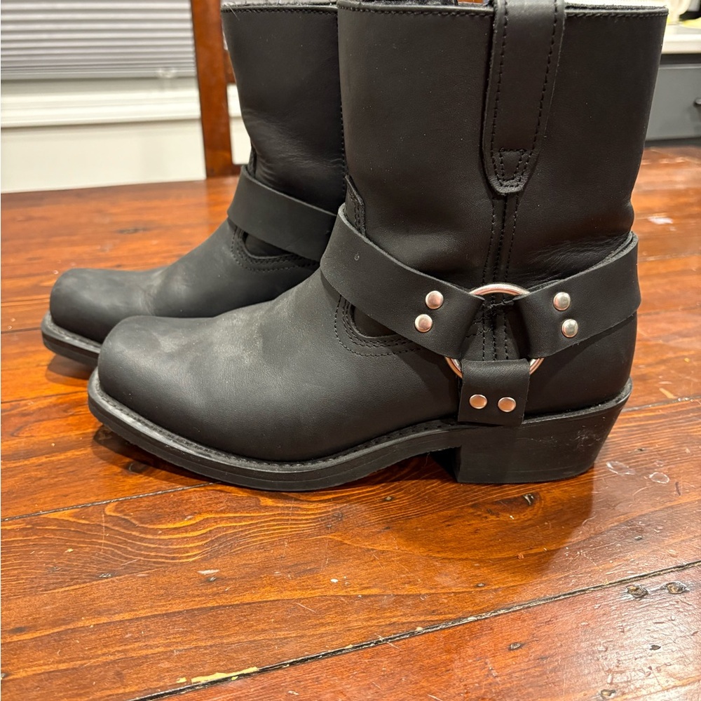 Dingo Black Harness Boots Ankle-Height Leather